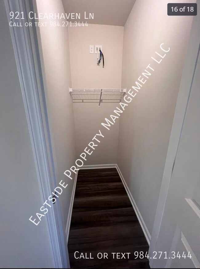 Foto del edificio - 921 Clearhaven Ln