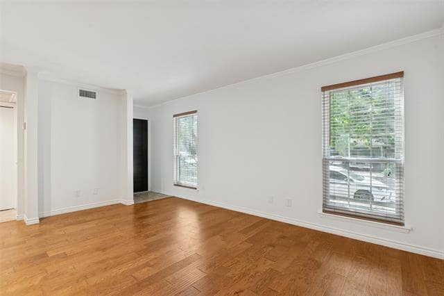 Building Photo - 4402 Buena Vista St