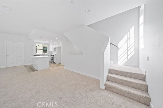 Building Photo - 837 W Huntington Dr