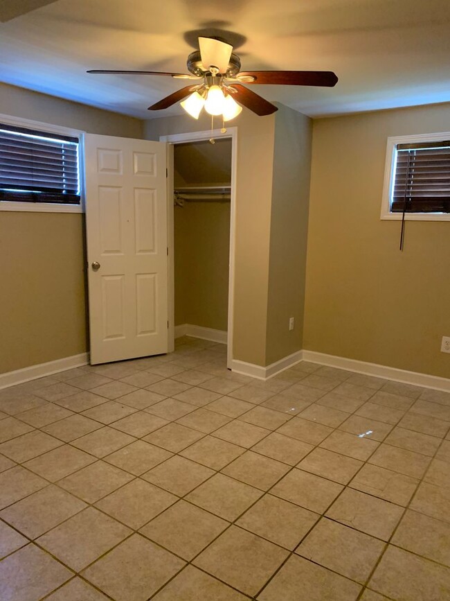 Building Photo - 1259Deni