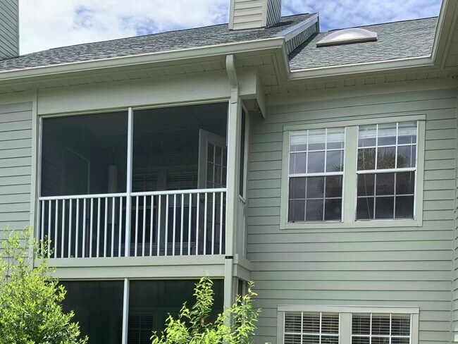 balcony - 6124 Westgate Dr