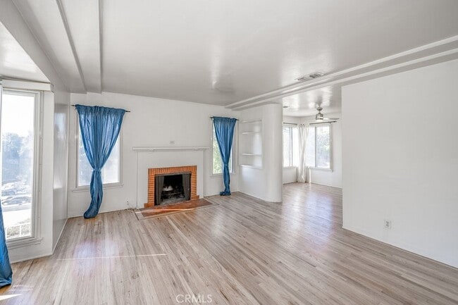 Building Photo - 711 N Howard St