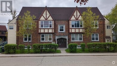Building Photo - 44-44 Bartonville Ave W