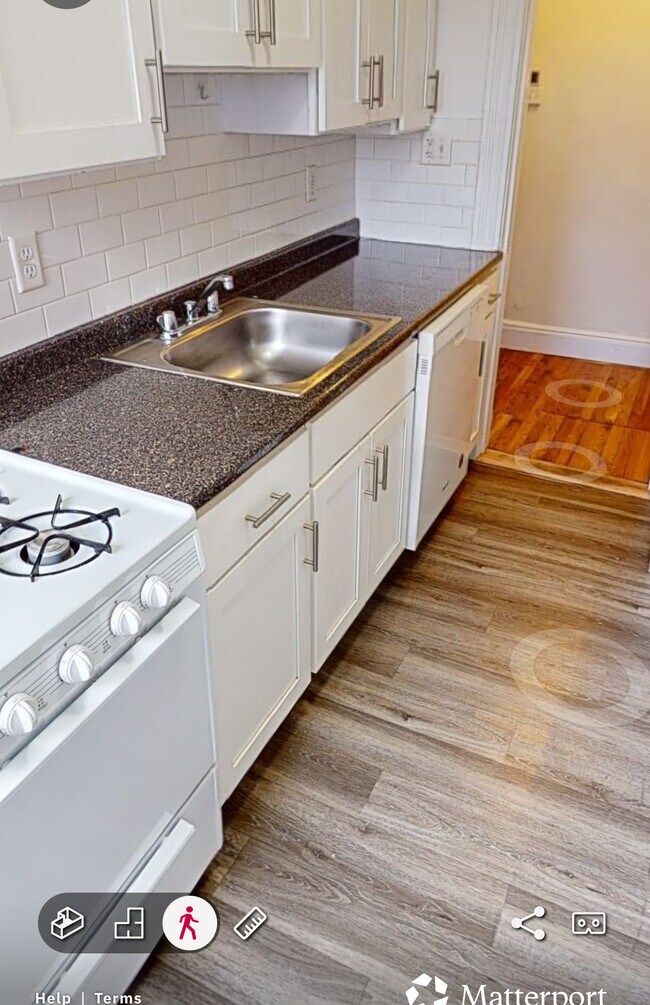 Foto del edificio - 1665 Commonwealth Ave