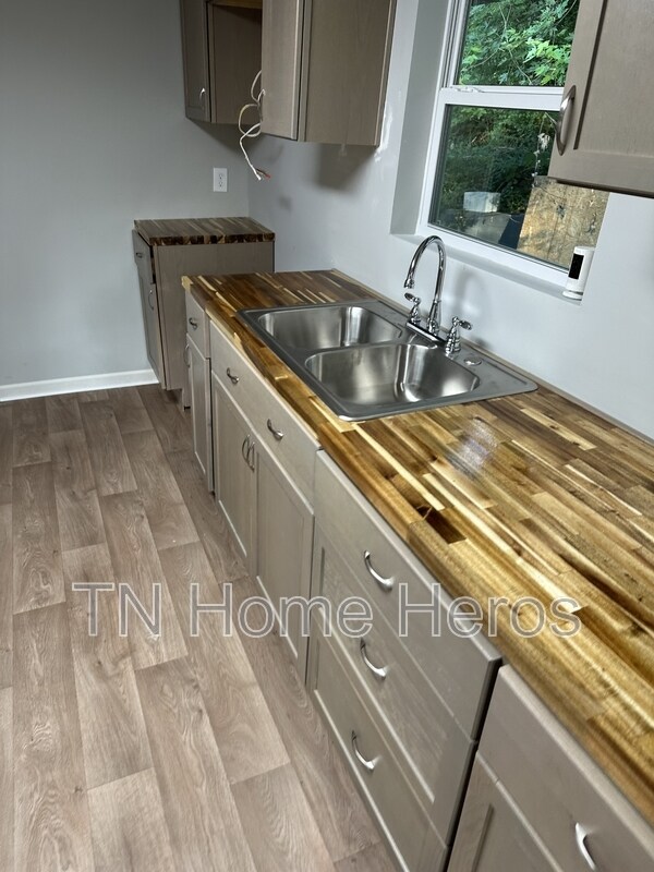 Foto del edificio - 5247 McIntyre Rd
