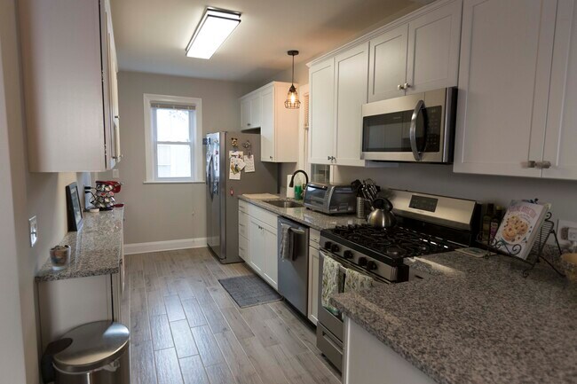 Foto del edificio - 2616 Hillcrest Ave