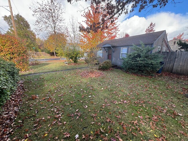 Foto del edificio - 2 Bedroom House in SE Eugene