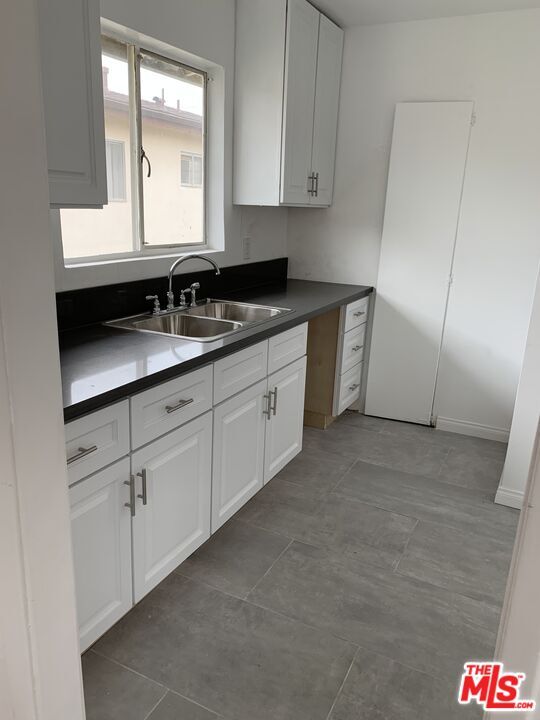 Building Photo - 1139 S Holt Ave