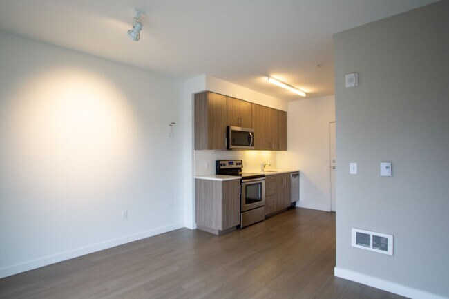 Building Photo - 3rd Floor Modern & Sleek 1Bdr w/Floor-to-C...