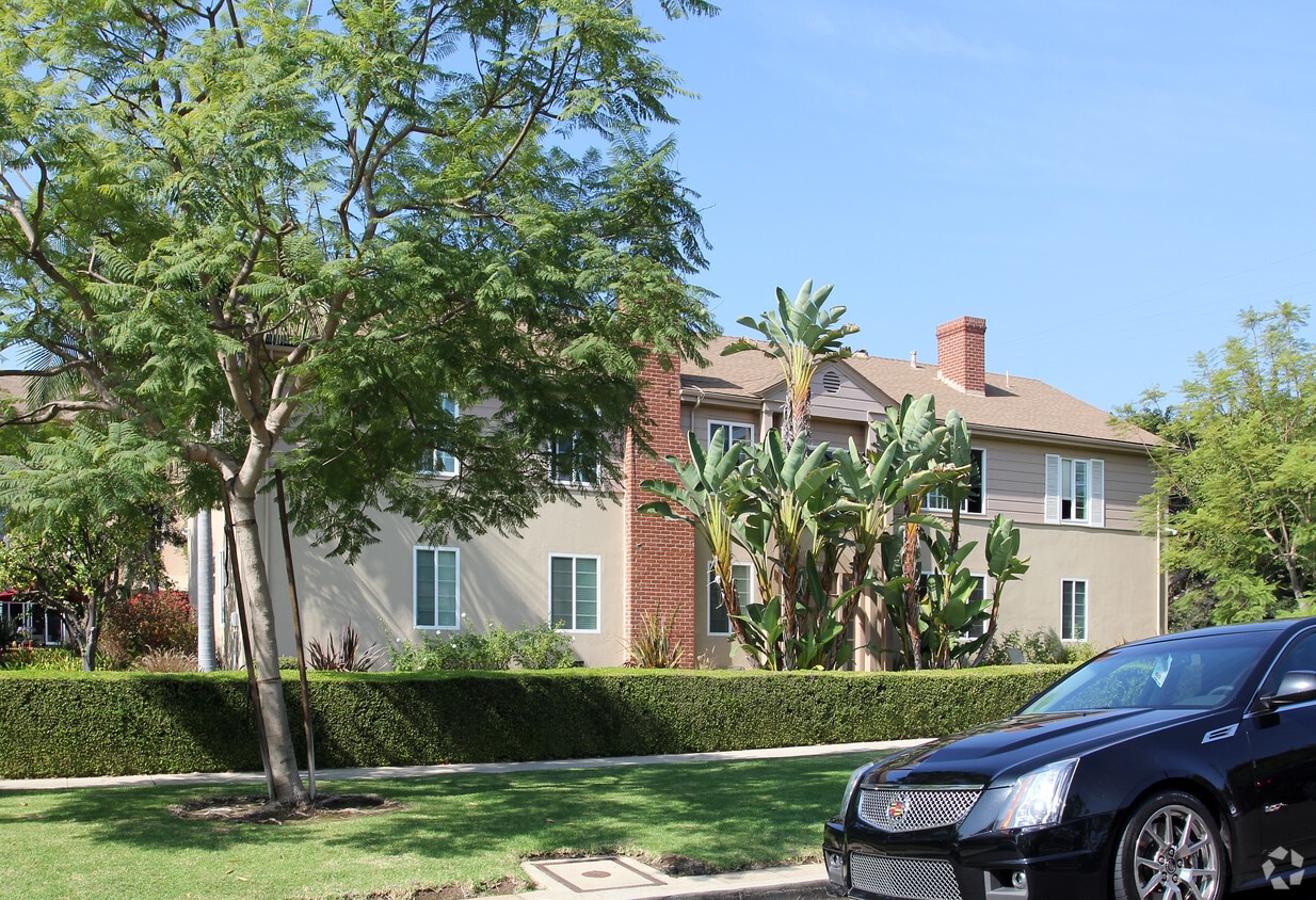 Building Photo - The Vigilants Apartments