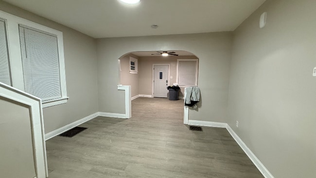 Building Photo - 78 E Barthman Ave