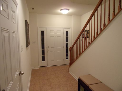 Building Photo - Highly Desirable Rutland Townhomes