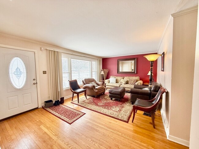 Foto del edificio - 2909 Oakton St