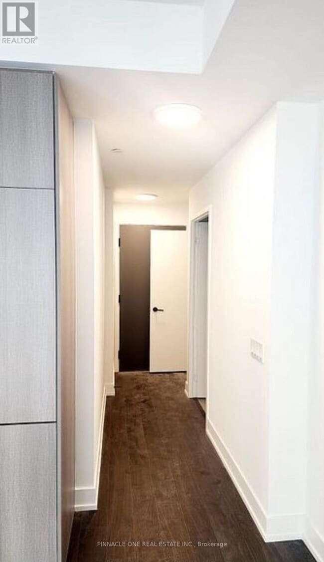 Building Photo - 308 Jarvis St