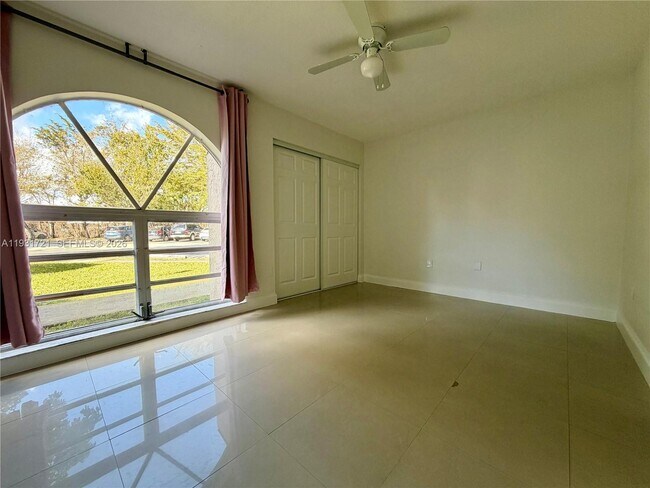 Foto del edificio - 10651 SW 108th Ave