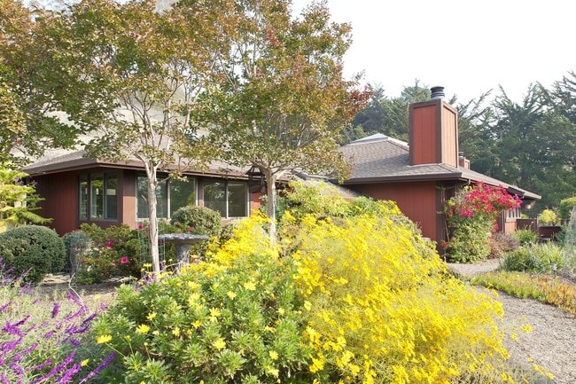 Building Photo - 105 Bay Way