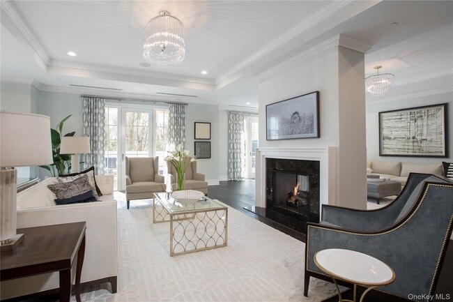 Building Photo - 3000 Royal Ct