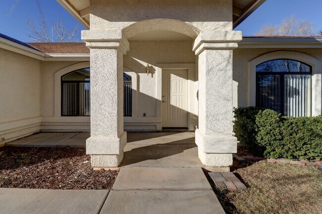 Foto del edificio - 5584 N Mesquite Dr
