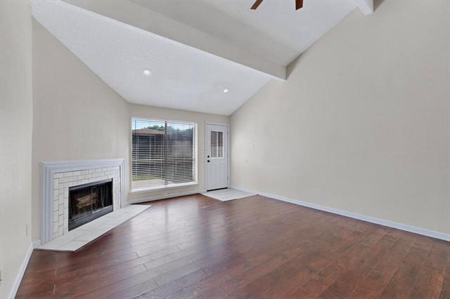Foto del edificio - 310 E Amberway Ln