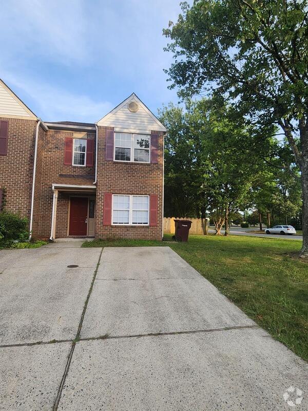 Building Photo - 125 Horse Run Dr