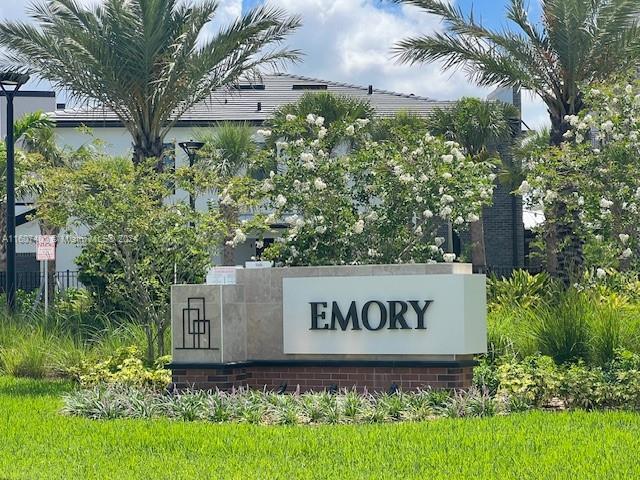 Foto del edificio - 8362 NW 7th Pl