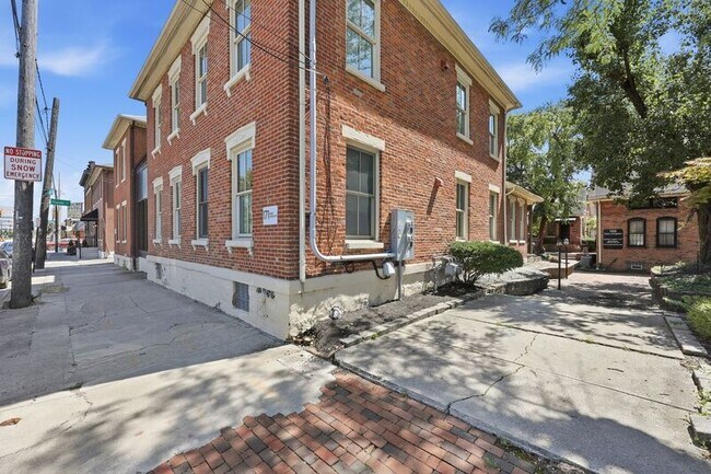 Building Photo - 175 E Livingston Ave