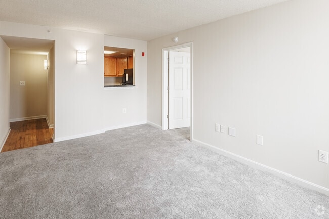Monet - 1BR, 1BA - 530 SF - Living Room - Gallery Tower Apartments