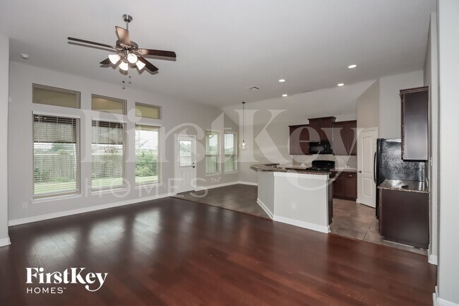 Foto del edificio - 15007 Appian Oak St