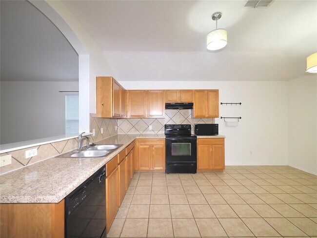 Foto del edificio - 5604 Adair Dr
