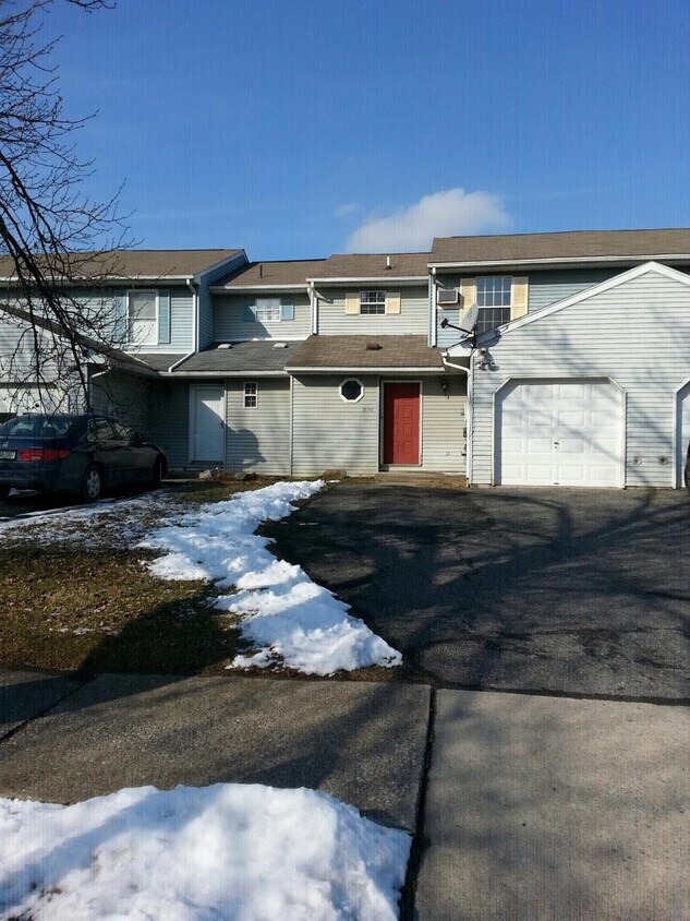 890 Briarstone Rd, Bethlehem, PA 18017 House Rental in Bethlehem, PA