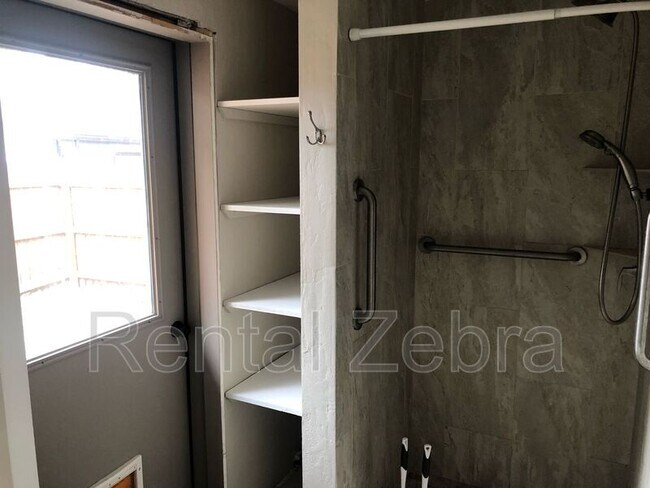 Foto del edificio - 61538 Brosterhous Road