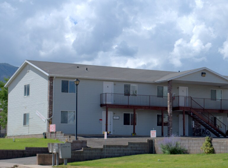 Exterior del edificio AM 1 - Aspen Meadow Apartments