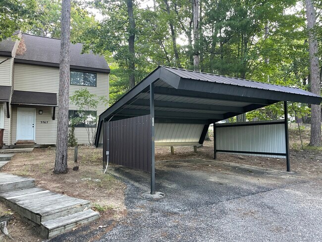 Main entry of house. Plus 2 covered parking spots - 3767 Emily Ln