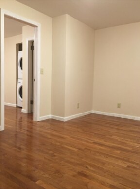 Building Photo - 12 Martin St