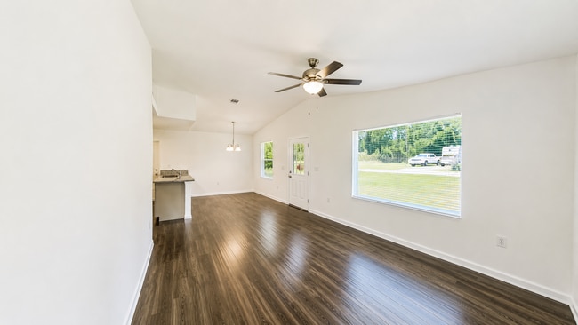 Building Photo - Charming 3 Bedroom, 2 Bathroom Home for Rent in Summerfield, FL