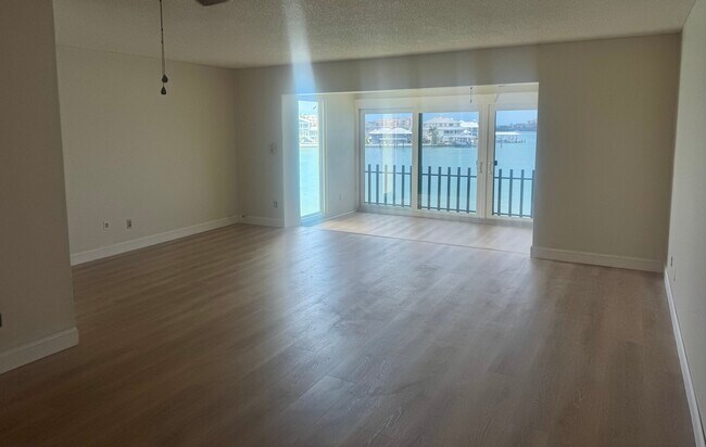 Building Photo - 868 Bayway Blvd