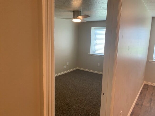 Building Photo - 343 Flagstone Dr