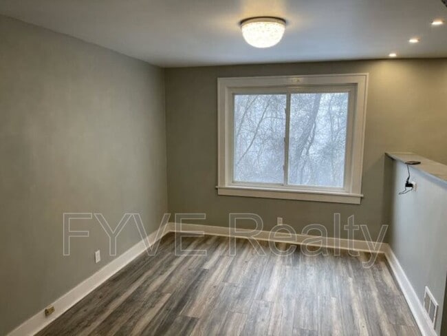 Building Photo - 1328 Sherman St