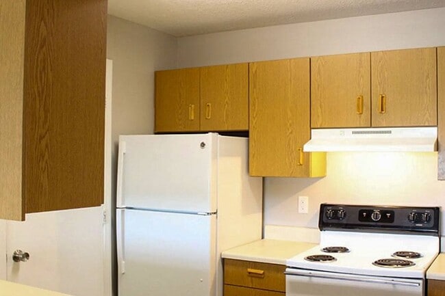 Building Photo - PINE GROVE APARTMENTS