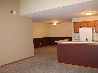 Primary Photo - 24851 Country Club Blvd