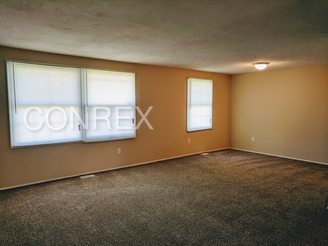 Building Photo - 6116 Weybridge Dr