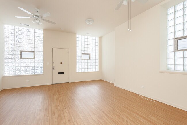 Building Photo - 1728 N Orchard St