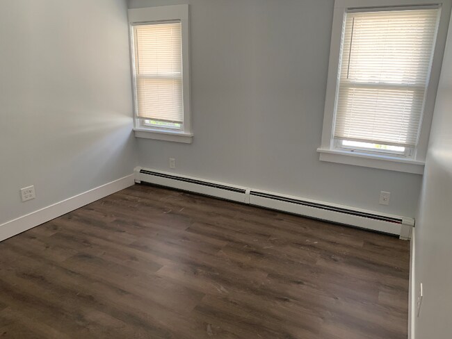 Foto del edificio - 4 Bay Front Dr