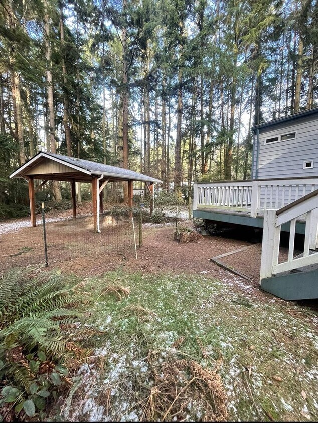 Building Photo - 2 Bedroom Home Located in Freeland! Small ...
