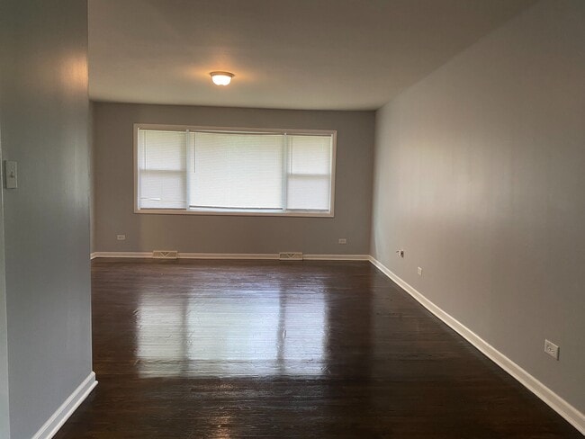 Foto del edificio - 3314 Birchwood Dr