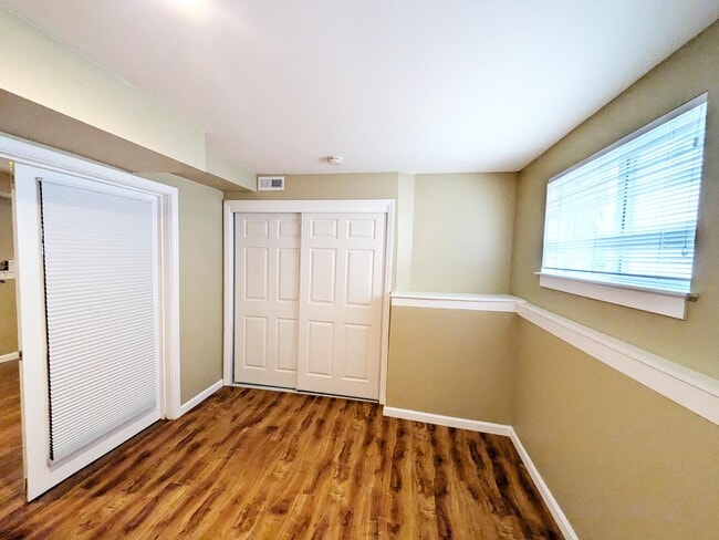 Building Photo - 3012 College Ave