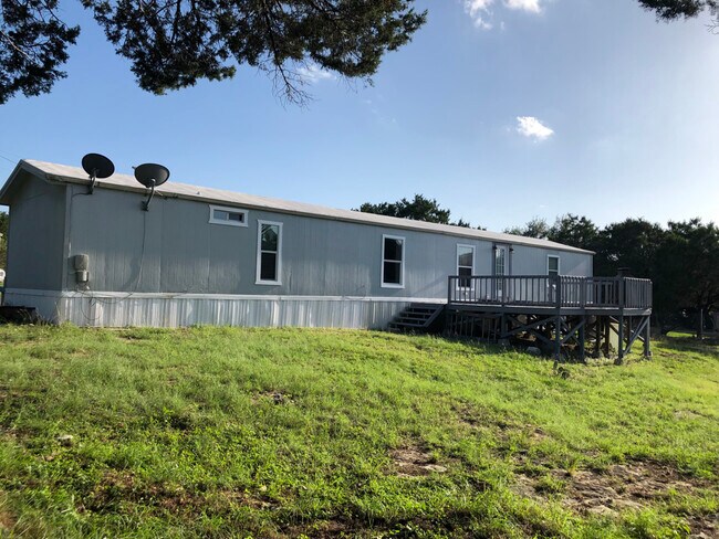 Back Yard - 419 Kings Dr