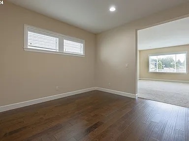 Building Photo - 6128 NW Trowbridge Dr