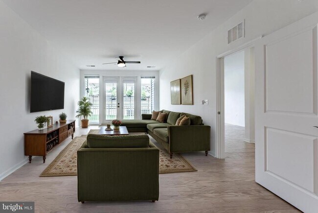 Foto del edificio - 3700 Havertill Ln