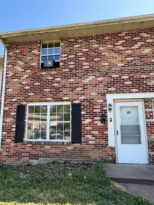 Building Photo - 168 Ashford Dr